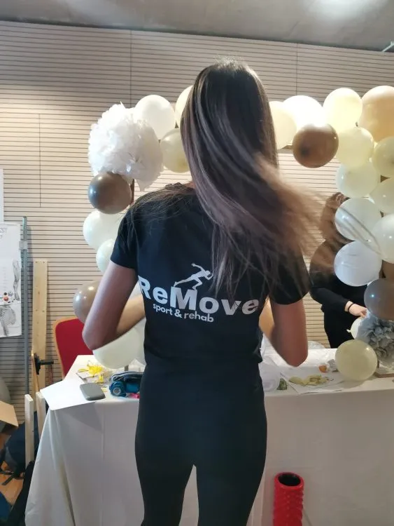 Fiktivní firma ReMove s.r.o. ze střední odborné školy EDUCA Pardubice vyhrála soutěž o&nbsp;nejlepší logo