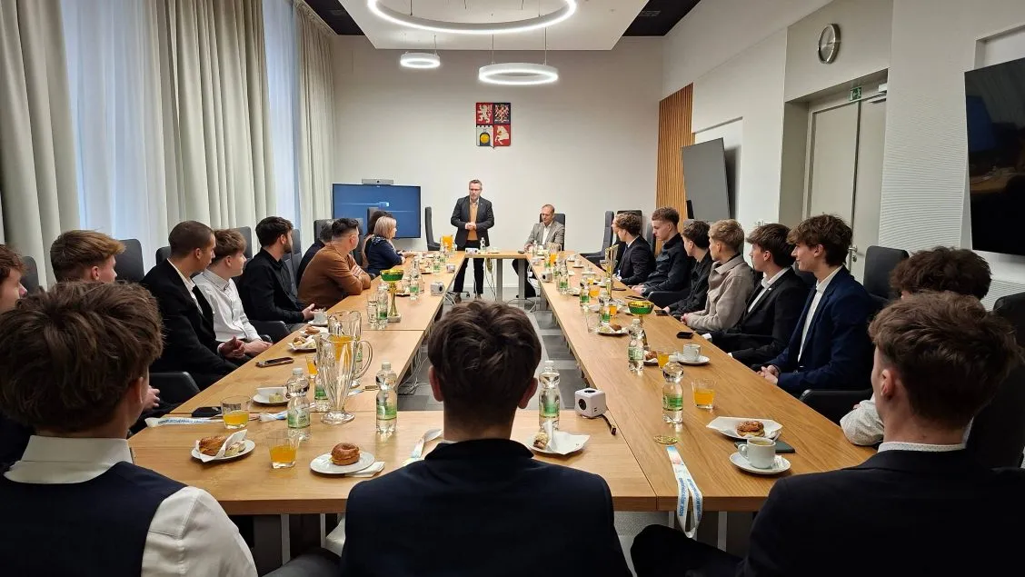 Úspěch žáků EDUCA Pardubice oceněn na půdě Pardubického kraje