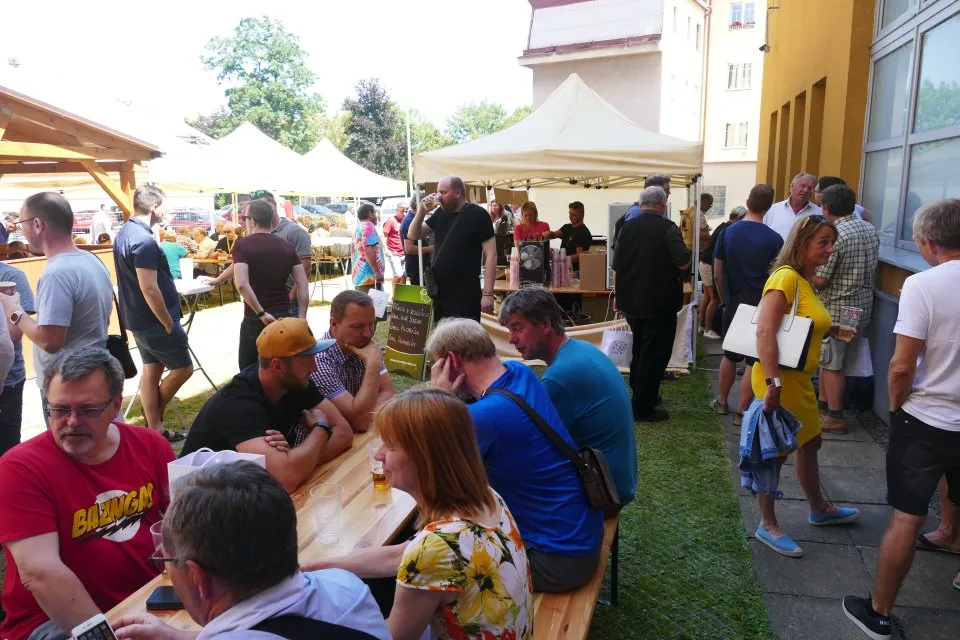 SPŠE a&nbsp;VOŠ Pardubice oslavila 70 let školy srazem absolventů