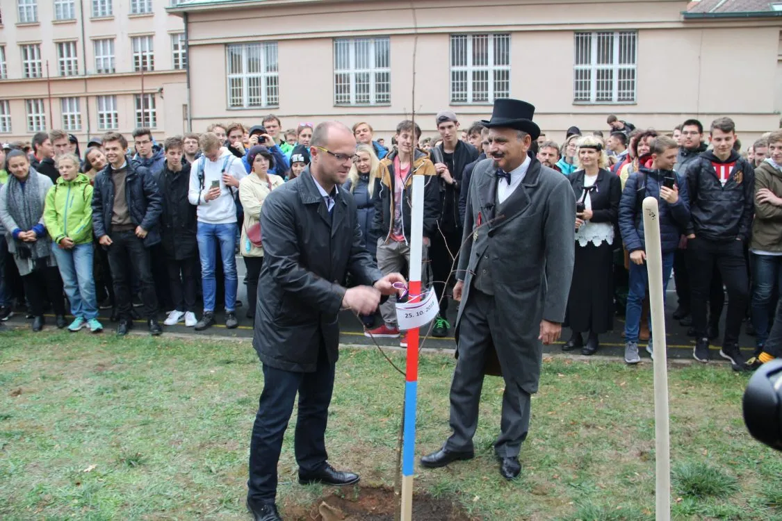 Dobrý den, republiko, a&nbsp;vše nejlepší!