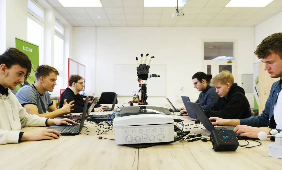 Studenti SŠTD Česká Třebová se zaměřením na IoT obhajovali své výrobky před odbornou komisí