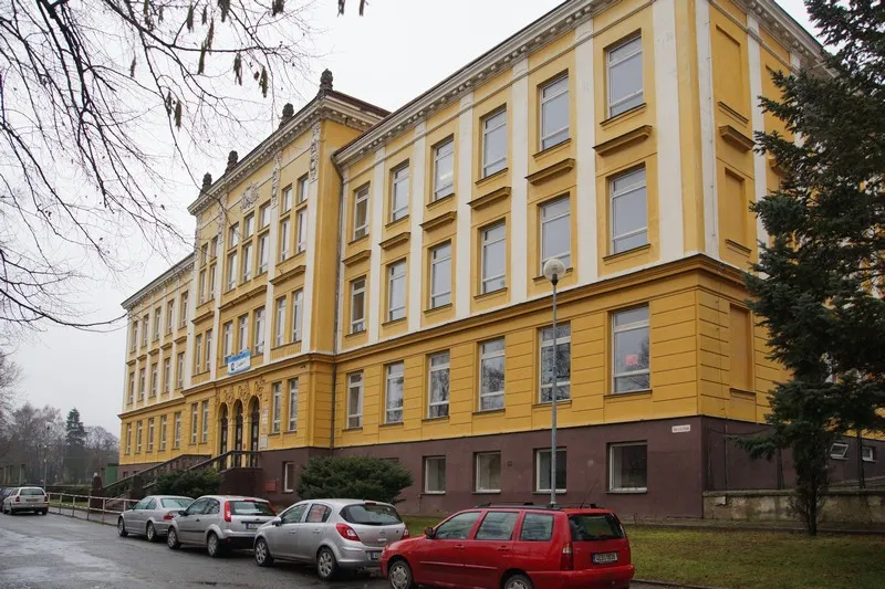 Řešení se našlo. Rekonstrukce Gymnázia Jevíčko pokračuje. Hotovo bude nejpozději do Vánoc.