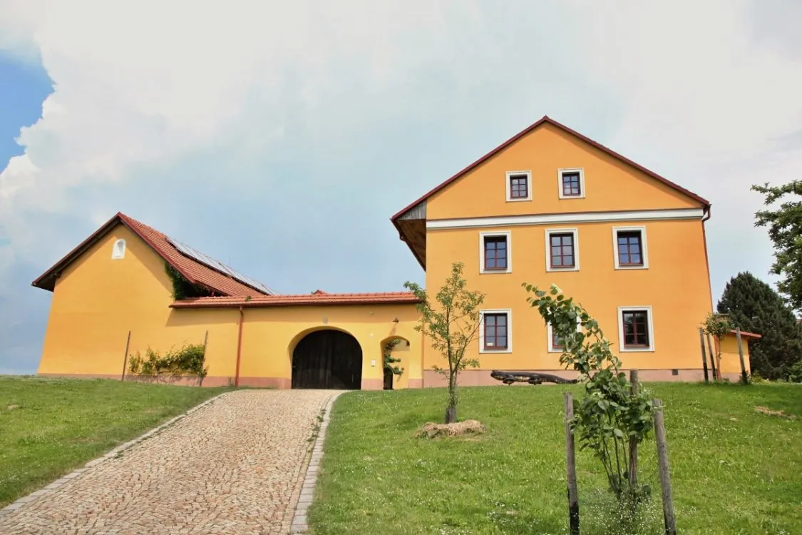 Na statku v&nbsp;Oucmanicích se mohou ekologicky vzdělávat děti i&nbsp;dospělí