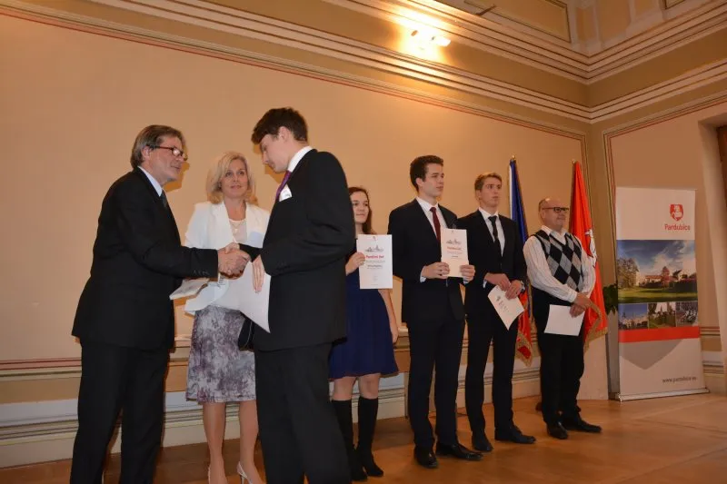 Žáci a&nbsp;studenti pardubických škol si odnesli ocenění za své úspěchy