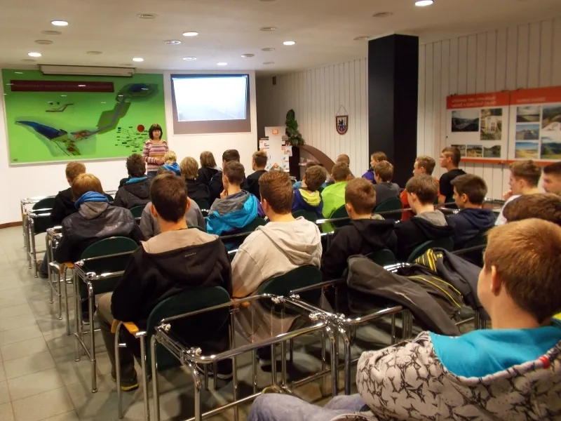 Žáci SPŠ Chrudim na cestách s&nbsp;projektem Podpora přírodovědného a&nbsp;technického vzdělávání v&nbsp;Pardubickém kraji