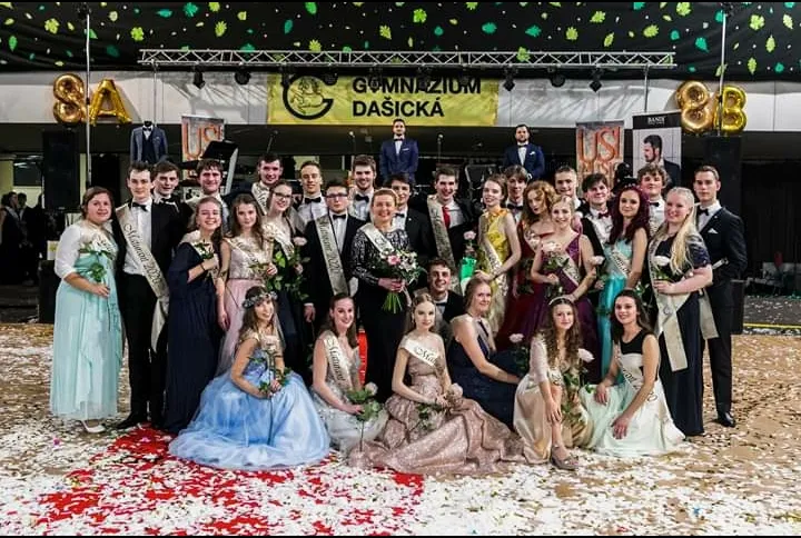 Pardubické gymnázium Dašická má za sebou oba plesy