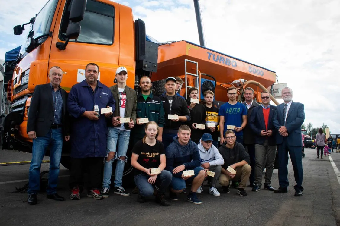 21.Ústecký autosalon na SŠ automobilní ve znamení Francie a&nbsp;projektu Tatra do škol