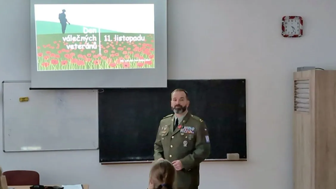 Moravskotřebovští bezpečáci si připomenuli Den válečných veteránů i&nbsp;deset let existence oboru