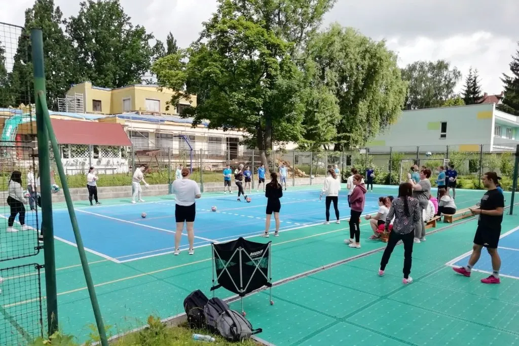 Sportovní dny na svitavské obchodní akademii na konci školního roku