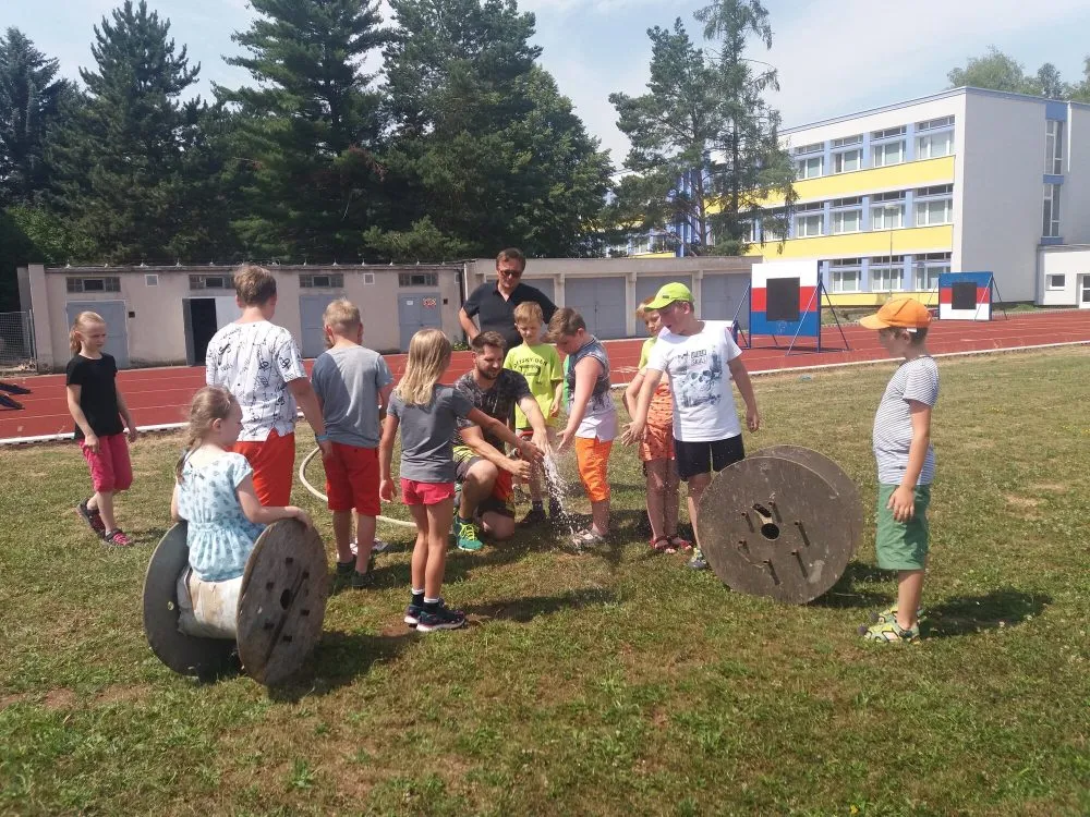 Chemická škola pořádá příměstský tábor zaměřený na přírodní vědy