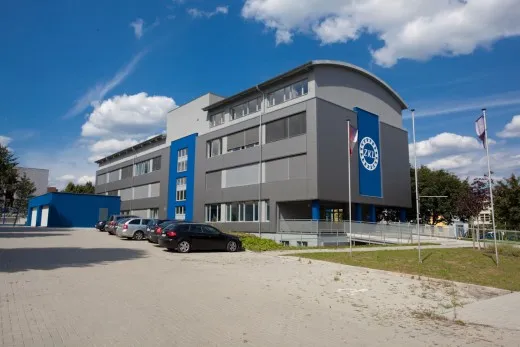 Ženy tvoří nadpoloviční většinu absolventů vysokých škol. Stále více se uplatňují i&nbsp;v&nbsp;technických oborech