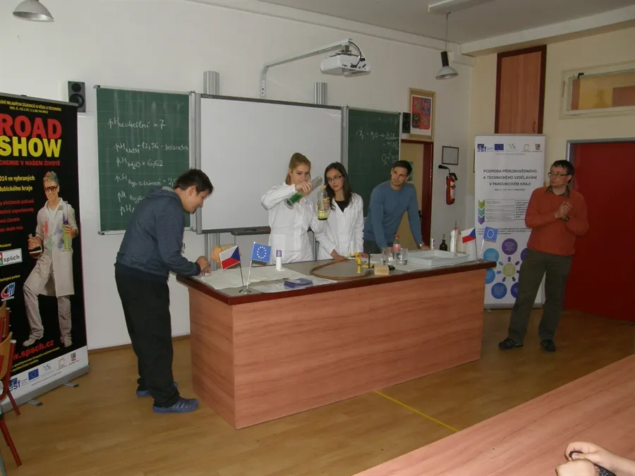 Chemie na cestách – nový projekt pardubické chemické průmyslovky