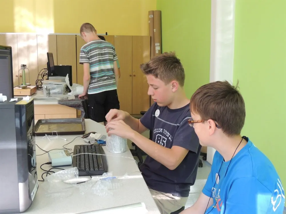 Třiceti školákům nabídla „umprumka“ pestrý program