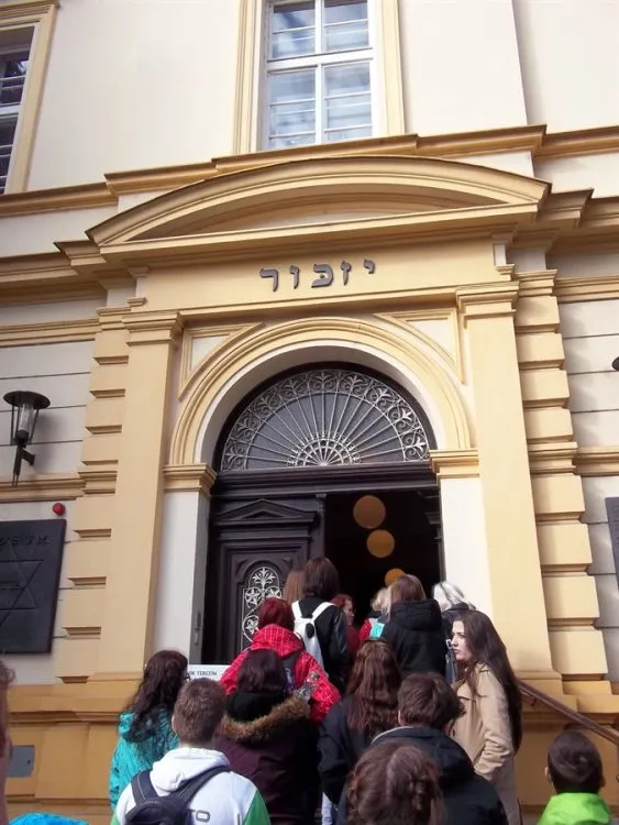 Po Osvětimi navštívili studenti „umprumky“ také Terezín