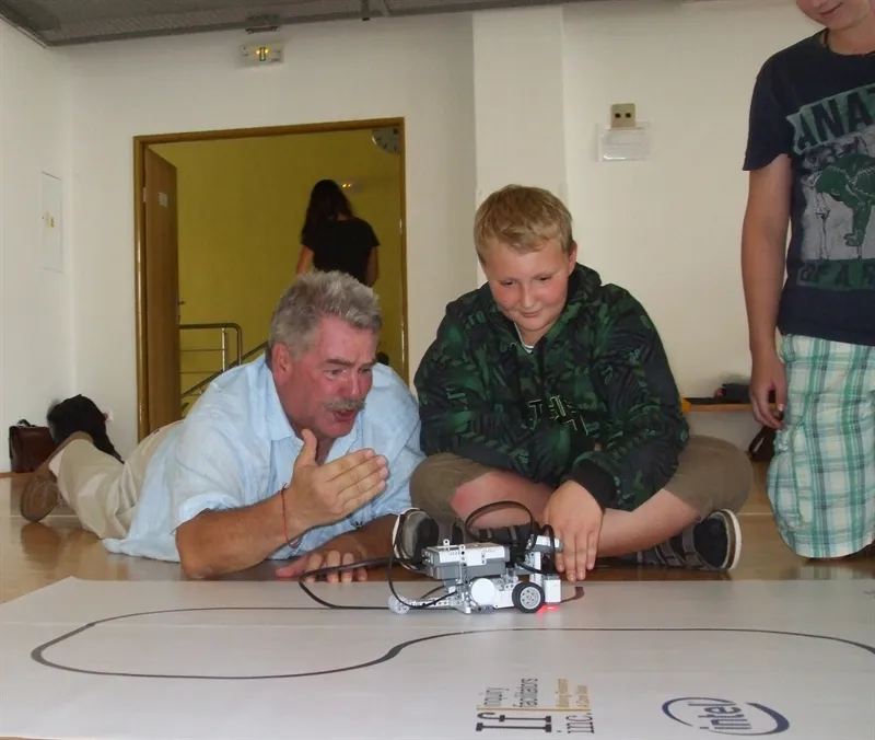 Roboti v&nbsp;tělocvičně