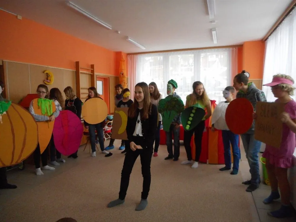 Studenti českotřebovského gymnázia v&nbsp;MŠ U&nbsp;Koupaliště