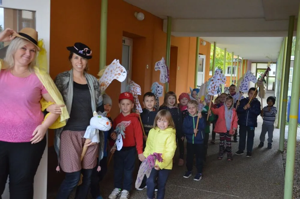 Duhová Velká pardubická v&nbsp;Mateřské škole Pardubice, K&nbsp;Polabinám 626