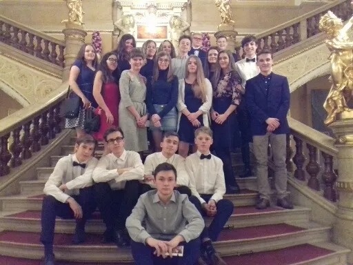 Žáci gymnázia a&nbsp;obchodní akademie ve Svitavách v&nbsp;Mahenově divadle v&nbsp;Brně