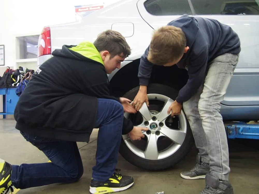 TECHNOhrátky se letos rozloučí s&nbsp;Pardubickem v&nbsp;nejžádanější škole – holické „automobilce“