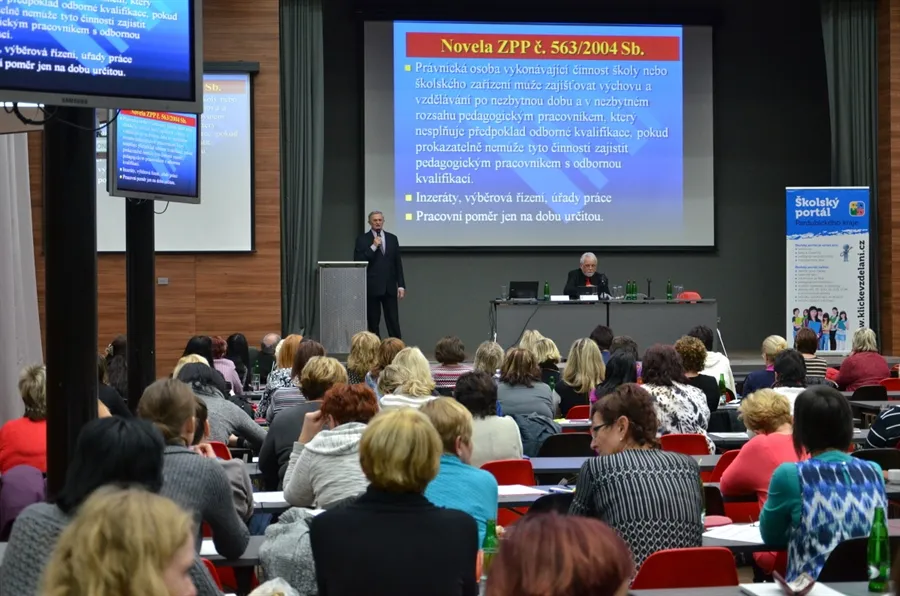 Zápisy z&nbsp;porad ředitelů škol a&nbsp;školských zařízení: Ústupky u&nbsp;Seče 24. – 28.&nbsp;listopadu 2014